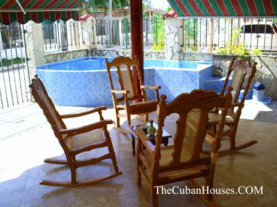Home Maria de los Angeles in playa Guanabo, 4 rooms.