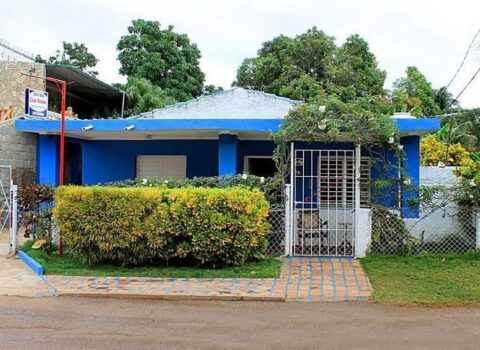 Hostal-Bocamar-en-Playa-La-Boca