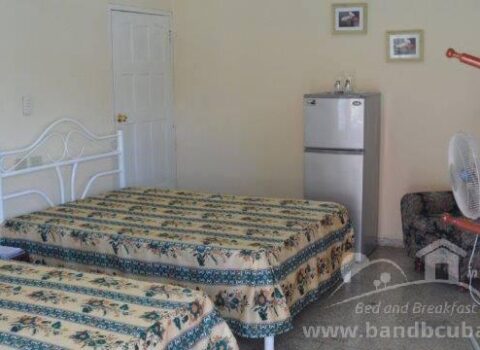 Hostal-Duniel-El-Barbero-Habitacion-1