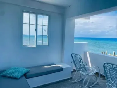 Villa Lamar 2 à Santa Fe, La Havane. Piscine avec hydromassage et vue sur la mer